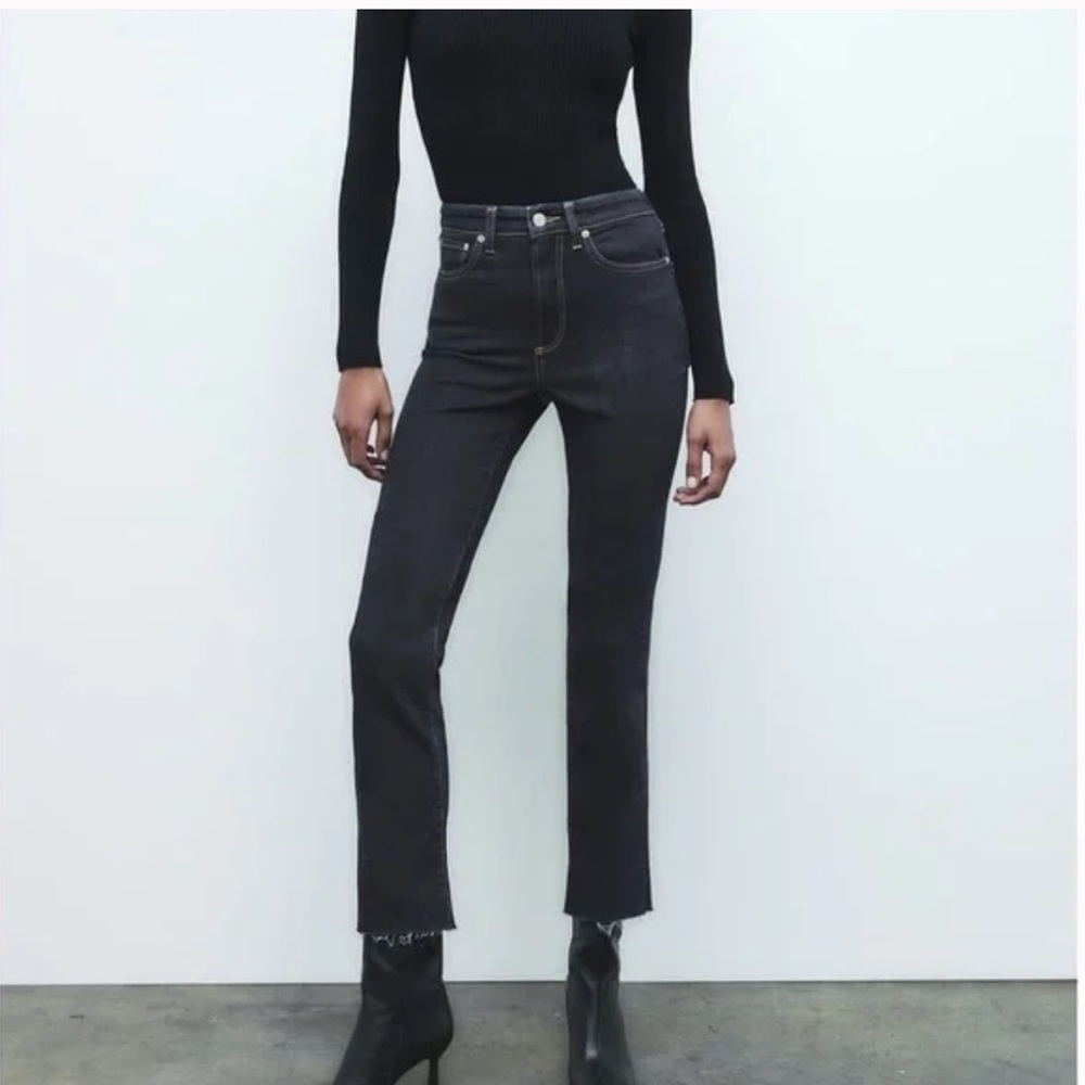 NWT Dreed Flare Jeans